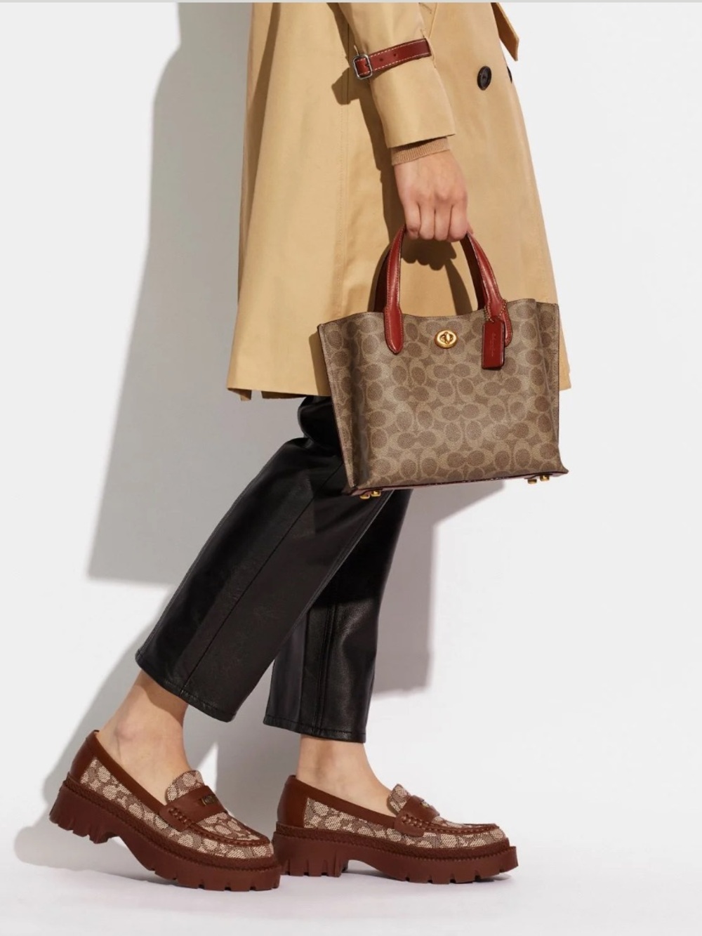 Coach Willow Tote 24 Signature Canvas Classic Brown Tan Crossbody Bag